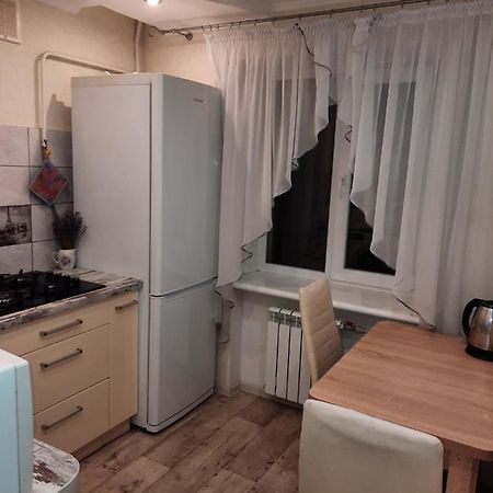 Квартира Возле Вокзала Kamianske Exterior photo